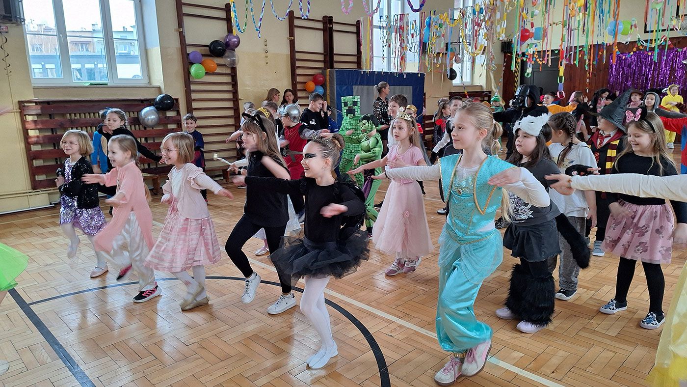 Zabawa karnawałowa z Kids Academy w Rzeszowie
